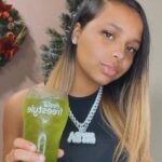 Khamyra Sykes Instagram - Happy Holidays🎄 @melloyello #onlywithcocacolafreestyle @cocacolafreestyle_us #ad