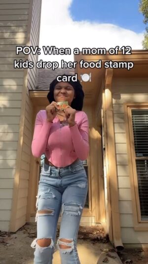 Khamyra Sykes Instagram - Finna eat good tonight 🍽️ sorry🤷🏽‍♀️