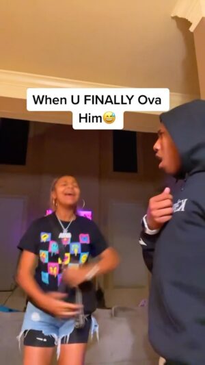 Khamyra Sykes Instagram - Single 5L 💚🤞🏽 W/ @raeupnow