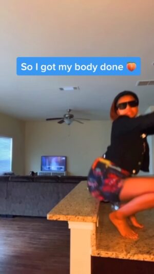 Khamyra Sykes Instagram - Single😭😂 (what’s yo relationship status🤔👇🏽)