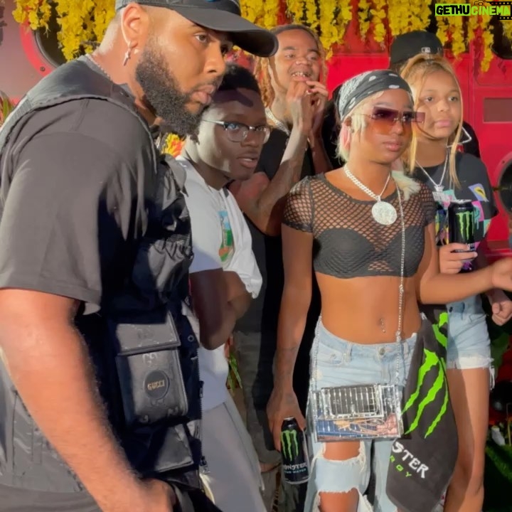 Khamyra Sykes Instagram - The type of energy Iโm on๐
๐ฝ * * * @monsterenergy @onemusicfest @collabcrib