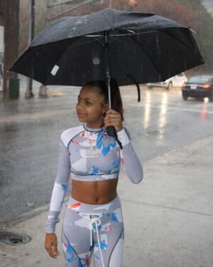 Khamyra Sykes Instagram - got em sick🤕..send em to blue cross🏥 outfit: @new20twenty 💙