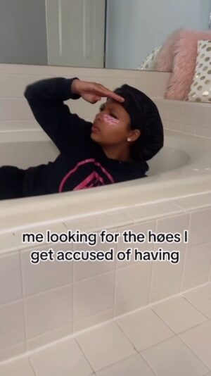 Khamyra Sykes Instagram - Where they at 👀😂😂??