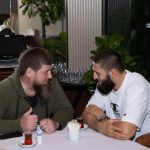 Khamzat Chimaev Instagram - @ya_pomoshnik_kra_95 ДАЛ СИЙ ДОЙЛ ХЬА ВАША ЛУЧШИЙ 🤝☝🏼🤲🏼