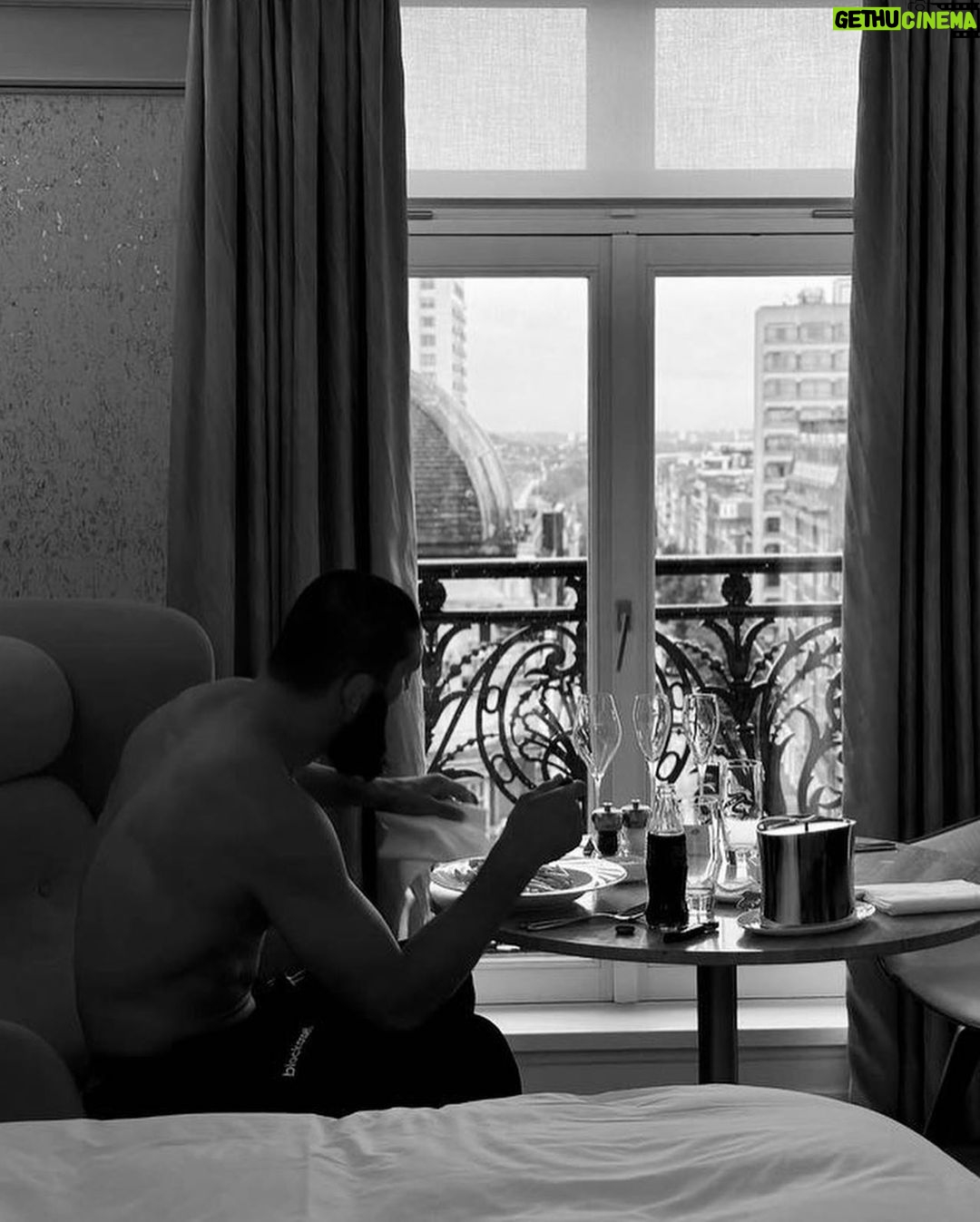 Khamzat Chimaev Instagram - London 🤝 London, United Kingdom
