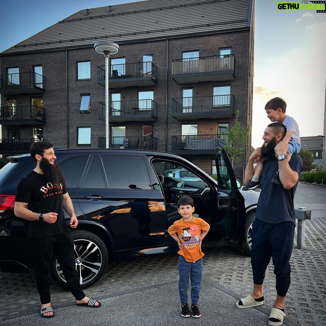 Khamzat Chimaev Instagram - @nanaev_ahmad Broder 💯 Växjö, Sweden