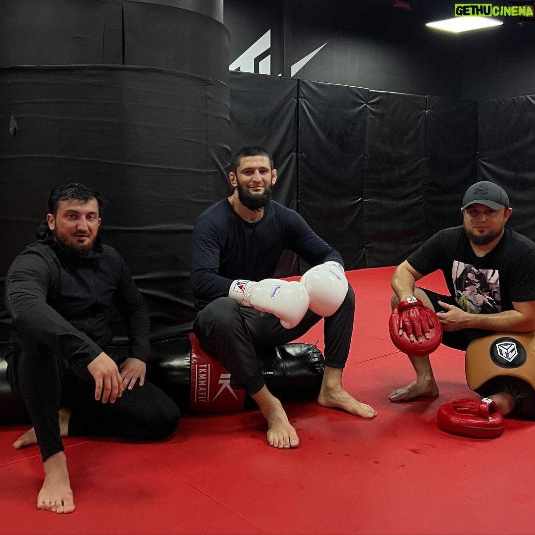 Khamzat Chimaev Instagram - It’s good when you love what you do! Dubai, UAE