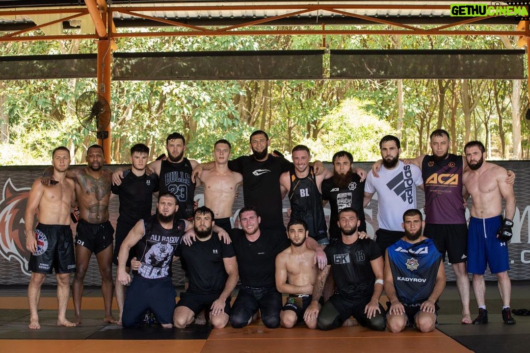 Khamzat Chimaev Instagram - Hard work @smilodox 💯 Phuket, Thailand