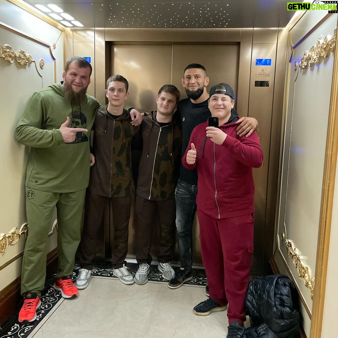 Khamzat Chimaev Instagram - Дал сий дойл шу Вежри ☝🏼 Grozny
