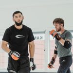 Khamzat Chimaev Instagram - Training camp at @frontlinehasle 👊🏼💥 @eminsenfoto 📸🥇 Oslo, Norway
