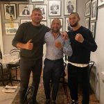 Khamzat Chimaev Instagram - Mina bästa bröder 🥇🥇