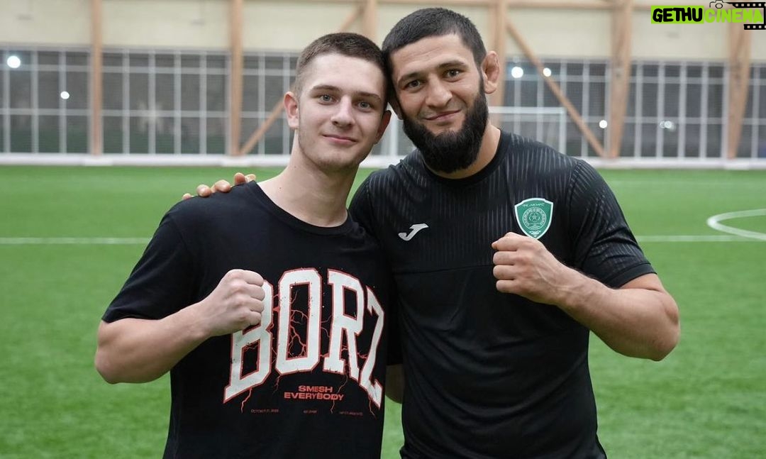 Khamzat Chimaev Instagram - Дал декъал войл хьо Брат мой, Дал беркате дойл хьа шерш 🤲🏼☝🏼🦾🐺 209