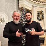 Khamzat Chimaev Instagram - БРАТ ☝🏼🤝🦾