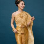 Khemanit Jamikorn Instagram – 💛💛💛 
.
.
.
@finaleweddingstudio_co.ltd @shu.global 🩵🩵🩵
#panpanworkmode #ชุดไทยพระราชนิยม #ชุดไทยจักรพรรดิ