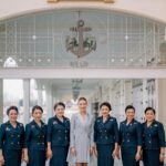 Khemanit Jamikorn Instagram - There is POWER in KINDNESS🤍 “ภารกิจเคียงคู่ราชนาวี สานต่อและเดินหน้าด้วยหน้าที่สมาคม” 🩵🩵🩵 เป็นเกียรติอย่างยิ่งที่แพนได้มีโอกาสสัมภาษณ์ คุณกีรตา พันธุ์เอี่ยม นายกสมาคมภริยาทหารเรือ ถึงเรื่องราวที่น่าสนใจและกิจกรรมมากมายของสมาคมที่ทำงานควบคู่กับภารกิจของกองทัพเรือค่ะ คือความอ่อนโยน สง่างาม ที่เคียงคู่ ความแข็งแกร่ง ได้ฟังแล้ว ประทับใจมากๆค่ะ #ฝากติดตามเร็วๆนี้นะค้า 🙏🏻🤍 . . . #panpanworkmode #youknowwhatimwearing 👱🏼‍♀️ ราชนาวิกสภา กองทัพเรือ