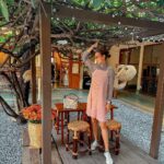 Khemanit Jamikorn Instagram - ร้านนี้คุณแม่แพมแนะนำ อยากให้ลูกๆมากัน อร่อยทุกอย่างจริงๆ อยากจะสั่งทุกเมนูเลยค่ะ 👩🏻‍🦰✌🏻🩷 แถมด้วยบรรยากาศดีดี และ คาเฟ่น่ารักมากค่า !!! . . . @saksoonthorn_rise @prikyuak1991 💚💛🧡❤️🩷🩵💙💜🤍 พริกหยวก Prik-Yuak