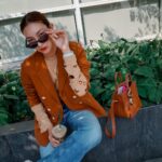Khemanit Jamikorn Instagram - 𝐒𝐚𝐭𝐮𝐫𝐝𝐚𝐲 𝐒𝐚𝐲 𝐇𝐈🤚🏻☺️ . . . @brownsugar.studio @longchampth #panpanworkmode 🤎☺️ #eyelinkvision #diorsunglasses #dior