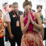 Khemanit Jamikorn Instagram - เตรียมพร้อมสำหรับงานประเพณีแห่เจ้าพ่อเจ้าแม่ปากน้ำโพ “ 108ปี มหัศจรรย์สีสันแห่งศรัทธา ” งานใหญ่ประจำปีของจังหวัดนครสวรรค์ ค่ะ ตื่นเต้นมากจะได้ขึ้นขบวณแห่กลางคืน (ชิวซา) เดี๋ยวเจอกันนะค้า🩷✌🏻 . . . #panpanhappyday 💚💛🧡❤️🩷🩵💙💜💖 @tuttiandme @romeojulietashoes @rove.th @thenextoptical @memories__traveler เทศบาลเมือง เมืองนครสวรรค์