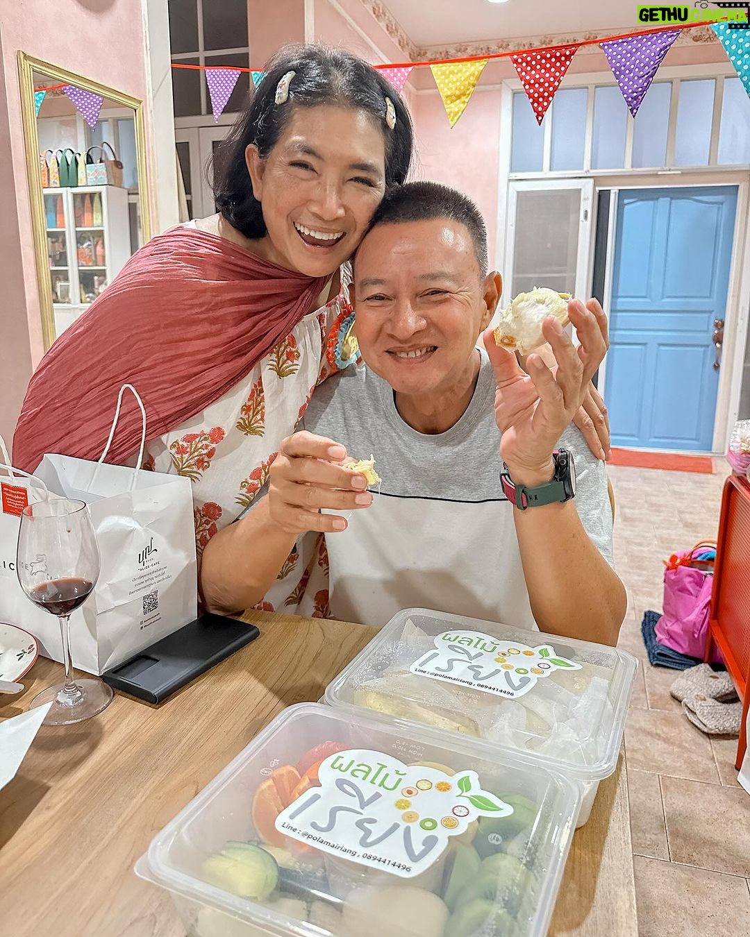 Khemanit Jamikorn Instagram - #pamhappyandhealthy ๐โค๏ธ . . . #panpanfamily ๐๐๐งกโค๏ธ๐ฉท๐ฉต๐๐๐ค