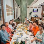 Khemanit Jamikorn Instagram - 𝐇𝐚𝐩𝐩𝐲 𝐁𝐢𝐫𝐭𝐡𝐝𝐚𝐲คุณปู่ค่ะ🎂✌🏻🩷 ปู่แข็งแรง สดใสเสมอเลยค่ะ🩵😍👴🏼🌞 . . . #panpanfamilly @nateethep @mommy.pam.pam.pam @saksoonthorn_rise @putteros @ingomojo @patchapatchaa 💚💛🧡❤️🩷🩵💙💜🤍