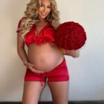 Khloë Terae Instagram - POV you’ve been growing your valentine for 9 months and it’s almost time for her to make her appearance ❣️🥰💌 @fashionnova Los Angeles, California
