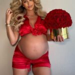 Khloë Terae Instagram - POV you’ve been growing your valentine for 9 months and it’s almost time for her to make her appearance ❣️🥰💌 @fashionnova Los Angeles, California