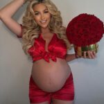 Khloë Terae Instagram - POV you’ve been growing your valentine for 9 months and it’s almost time for her to make her appearance ❣️🥰💌 @fashionnova Los Angeles, California