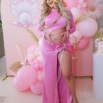 Khloë Terae Instagram - all the beautiful details of the baby shower of my dreams 🎀 Hermosa Beach, California