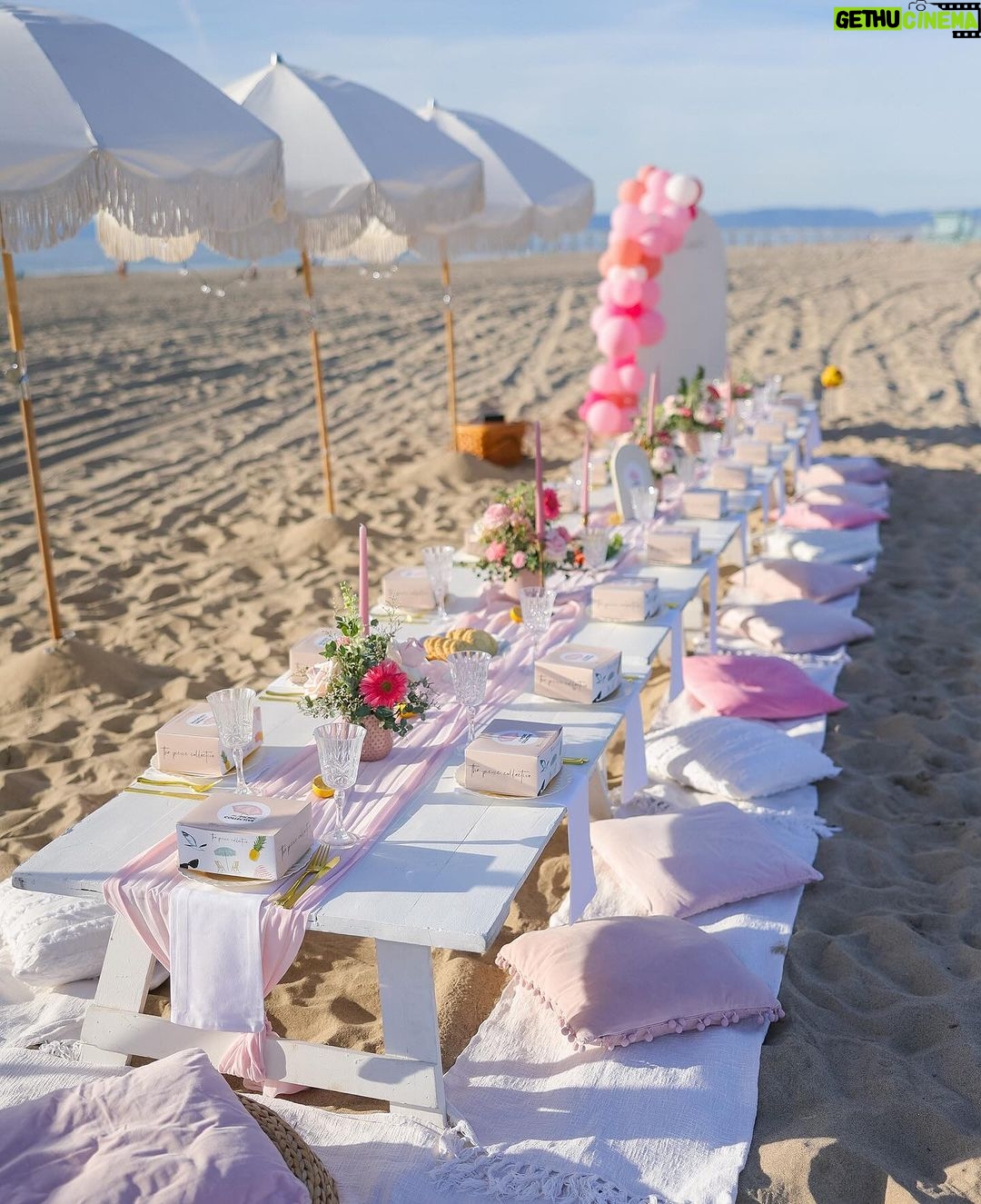 Khloë Terae Instagram - all the beautiful details of the baby shower of my dreams 🎀 Hermosa Beach, California