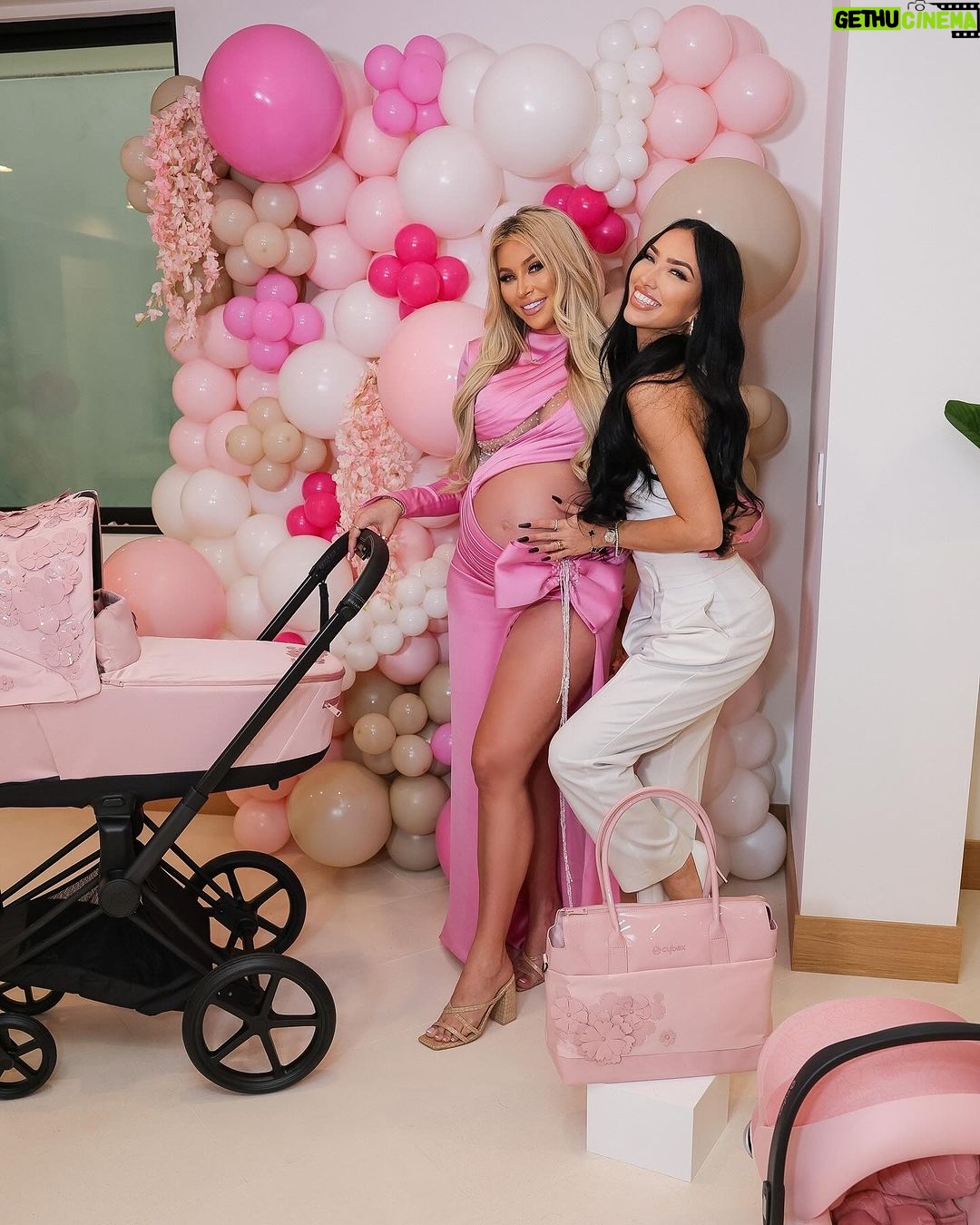 Khloë Terae Instagram - 🥹💕 special thanks to the bestie @bre_tiesi for getting ocean & I the stroller of our dreams @cybex_global @cybex_usa 🎀 Hermosaa Beachh.<3