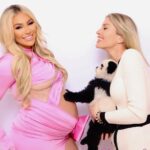 Khloë Terae Instagram - Baby Ocean Rose on board 👶💕👶 @khloe x @hofitgolanofficial Celebrating @khloe baby shower in beautiful #hermosa beach with the ultimate girl squad There together every step of the way through this magical journey. #losangeles #valifornia Special Thanks to Event Coordinator @pritynpinkproductions @Amaranthine.la Floral Arrangements @arakssa Florist @lafleurclose Meat Guy @themeatguyLA Cake @crumbles_patisserie Cookies and Strawberries @chocolatedelightsbyrima Photobooth @gray.photobooth Hermosa Beach, California