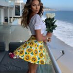 Khloë Terae Instagram - do you remember when you prayed for everything you have now? ✨ #grateful #thankful #blessed #throwback 💐🌊 what do we think of the darker blonde?! Malibu Beach