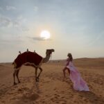 Khloë Terae Instagram - 6 months carrying you around the world baby girl but the adventure really begins when you arrive 💕✨🐫 shooting 24 weeks pregnant with @santorinidress full glam @sota.salon 🎀
