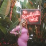 Khloë Terae Instagram - Queen & Princess of Beverly Hills 👸🏼💕🌴 Beverly Hills Hotel
