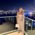 Khloë Terae Instagram - Welcome to 2024 🖤✨👸🏼 Can’t wait to meet the best thing that ever happened to me in 2024 🥹🙏🏼🤍 #30weeks #NYE #dubai Dubai, United Arab Emirates