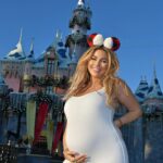 Khloë Terae Instagram - Ocean’s last trip to Disney within the womb 😂🤍🙏🏼 Had so much fun eating my way through Disneyland yesterday but as I enter my third trimester I’m gunna need a lot more rest! Seriously can’t wait to take my Disney princess here all the time 🐭💕👸🏼