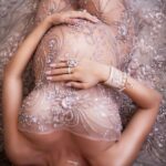 Khloë Terae Instagram - she’s in bloom 🌸 #27weeks