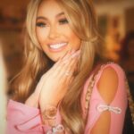 Khloë Terae Instagram - Baby Ocean’s Sprinkle ✨Thank you for having us @babylist 🎀 planned by @beebizyofficial shot by @thefelixfoxx @videoby.felix glam @makeupgayane1 hair @peterhairbh Babylist Beverly Hills