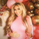 Khloë Terae Instagram - Baby Ocean’s Sprinkle ✨Thank you for having us @babylist 🎀 planned by @beebizyofficial shot by @thefelixfoxx @videoby.felix glam @makeupgayane1 hair @peterhairbh Babylist Beverly Hills
