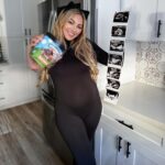 Khloë Terae Instagram – Half way there, baby! 🍦🖤🤰🏼

#Halfbaked #pregnancy #20weeks Los Angeles, California