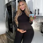 Khloë Terae Instagram – Half way there, baby! 🍦🖤🤰🏼

#Halfbaked #pregnancy #20weeks Los Angeles, California