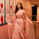 Khushi Kapoor Instagram -