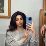 Khushi Kapoor Instagram - 👋🏼