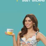 Khushi Kapoor Instagram - Spotted in my happy sol space with @soldejaneiro 👀💛👋 #SolDeJaneiro