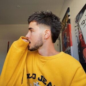 Kian Lawley Instagram - 💛 uwu 💛