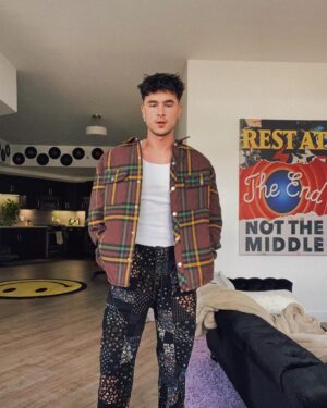 Kian Lawley Instagram - fit today, tell me u hate it