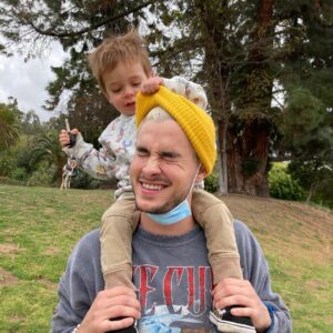 Kian Lawley Instagram - happy birthday to my matching beanie buddy, ur growing up so fast. love u lil huddy