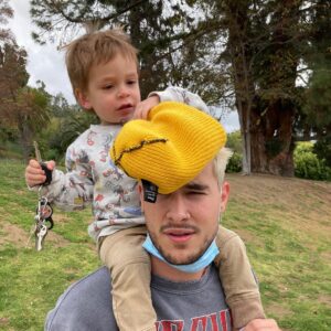 Kian Lawley Instagram - happy birthday to my matching beanie buddy, ur growing up so fast. love u lil huddy