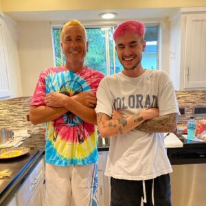 Kian Lawley Instagram - he has had hair longer than his shoulders his whole life & one day, without thinking, we cut it all off and dyed it blonde 🤪 but before we did all that, u know we had to play around a lil and give him a mullet 😂 haha happy father’s day u crazy guy 🤠