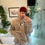 Kian Lawley Instagram - finally sweater weather 🧸